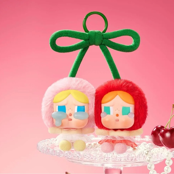 🌺🌺NIP Crybaby Crying For Love Series Vinyl Plush Card (I Love You Cherry Much) - Picture 3 of 5